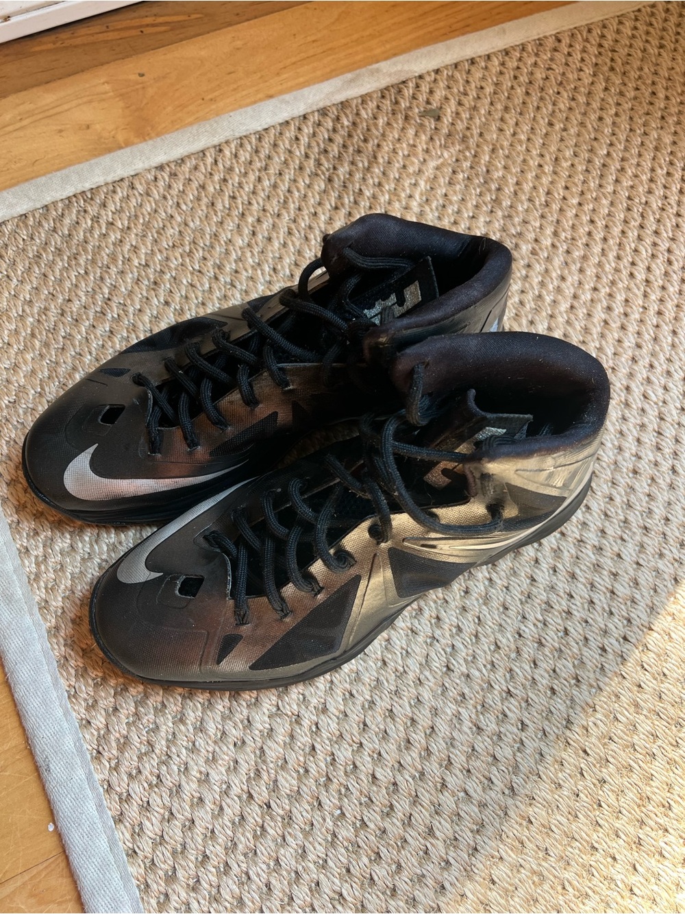 Men's Black Nike High-Top Athletic Sneakers
